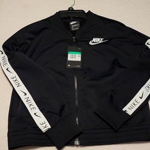 Nike 2-piece jogger set, brand new